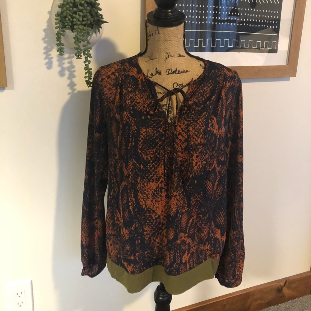 Cabi 101 Chiffon Python Wrap - image 2